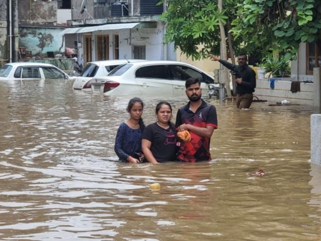 દક્ષિણ ગુજરાતમાં વરસાદે તબાહી મચાવી છે