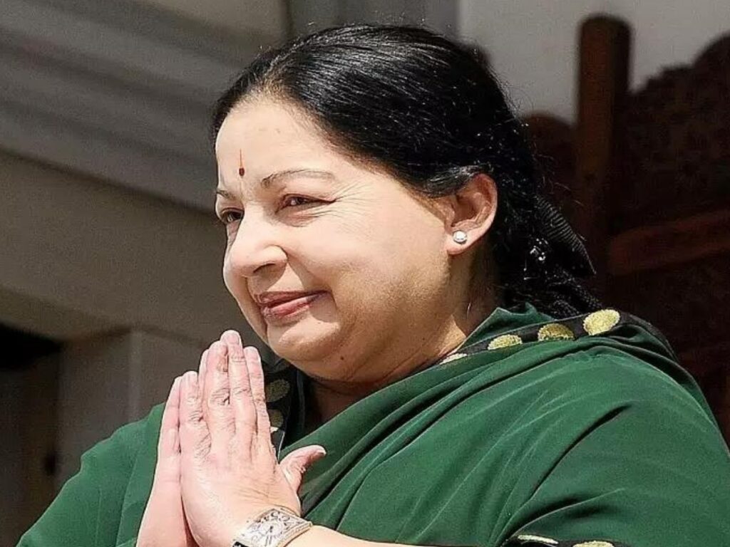 અભિનેત્રી પાસે 28 કિલો સોનું, 1250 કિલો ચાંદી