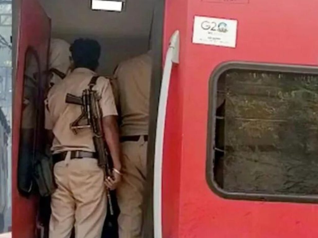 firing-in-jaipur-express-train