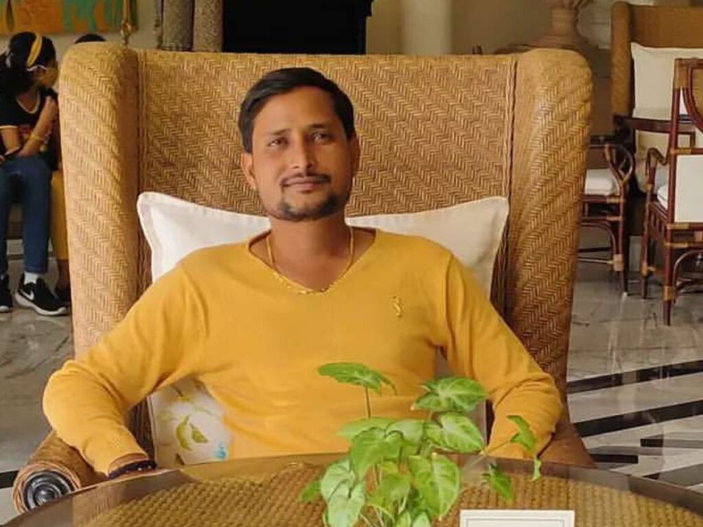માનવતા દેખાડવા બધા પોચી જાય છે 