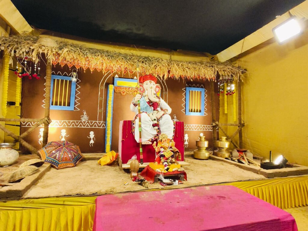 ભાવનગર શહેરના વડવા તલાવડીના ગણેશોત્સવની અનોખી થીમ બની આકર્ષણનું કેન્દ્ર 2 - Lok Patrika ભાવનગર શહેરના વડવા તલાવડીના ગણેશોત્સવની અનોખી થીમ બની આકર્ષણનું કેન્દ્ર - Lok Patrika